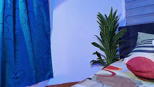 AURALIS_LUX লাইভ XXX চ্যাট