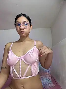 Chat XXX en directo de Danaeluxe
