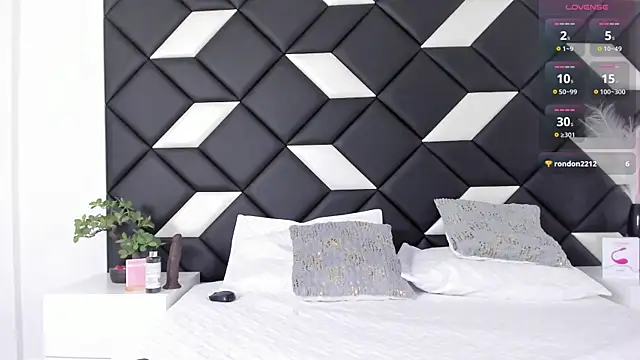 MilaSilverman Live XXX-chat