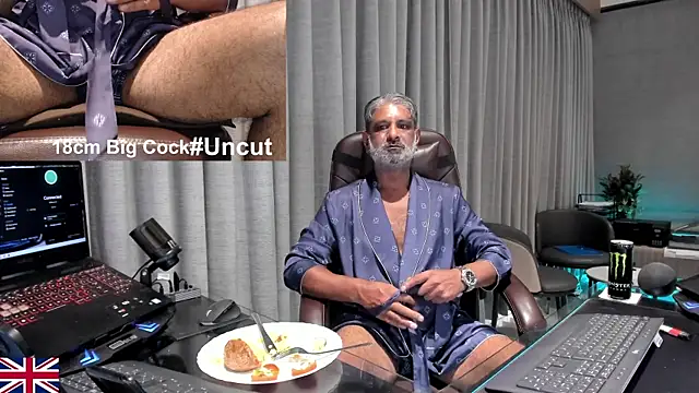 OnlineBossUK Live XXX-chat