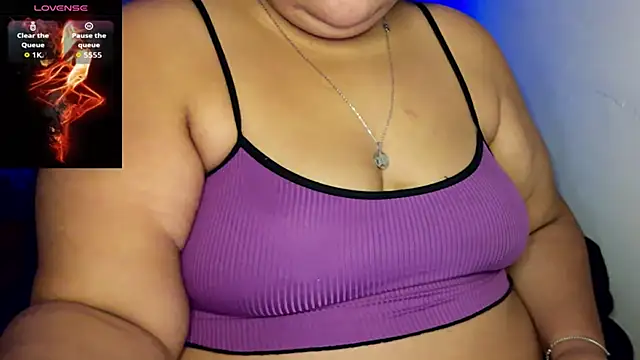XXX chat uživo modela xlatinastar