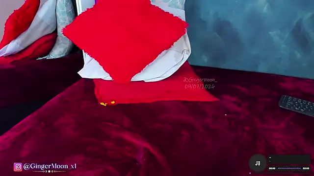 GingerMoon_'s Live XXX Chat