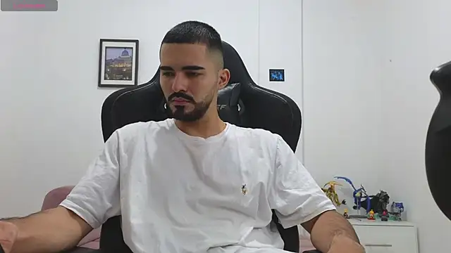 Massimoo_07 Chat XXX in diretta