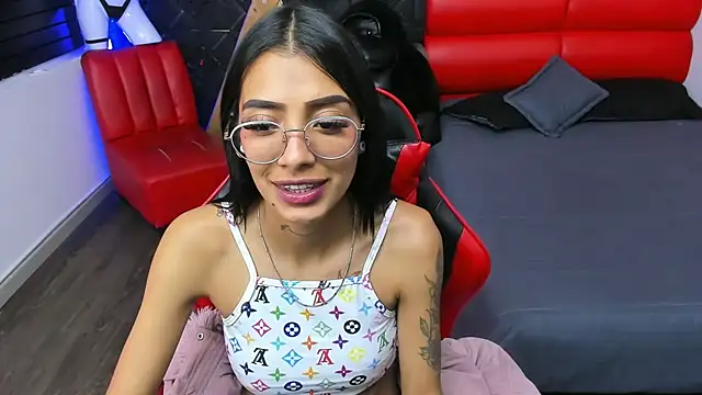 KarlaSlutSkinny__'s Live XXX Chat