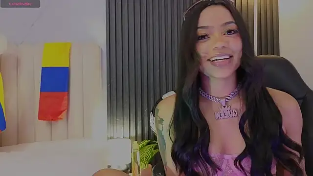 Онлайн чат XXX Madiee_Rhea