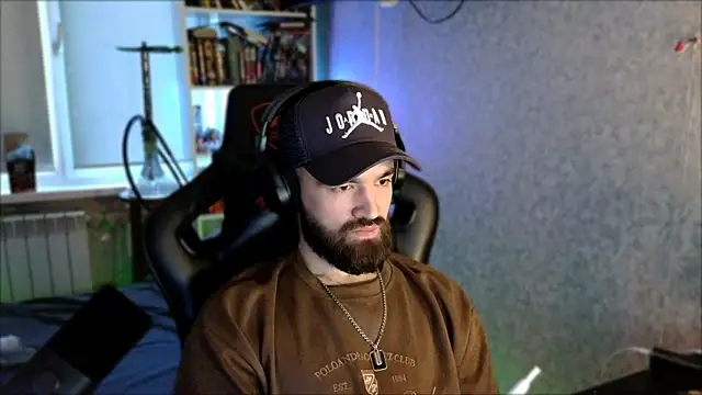 _Serious_Man live XXX chat