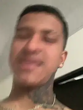 הופעת וובקאם של Anthony_clark1