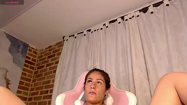 ailyngg 网络视讯表演