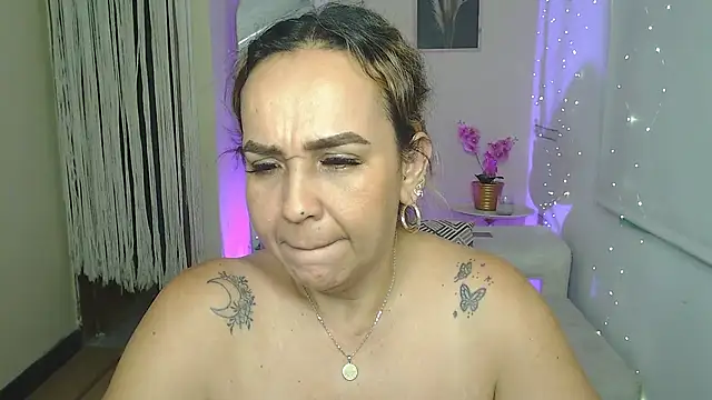 Chat XXX ao vivo de Aunty_milf