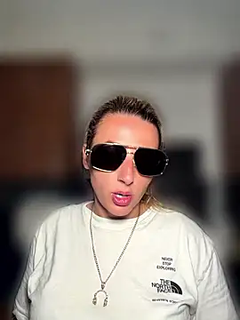 Czat XXX na żywo – Strongqueen