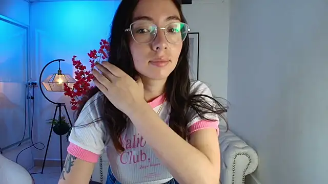 Chat +18 de Veronica_miiller ao vivo
