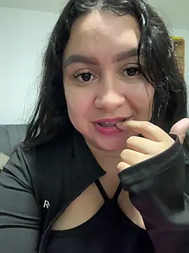 Pretty_Isadoran Live XXX chat