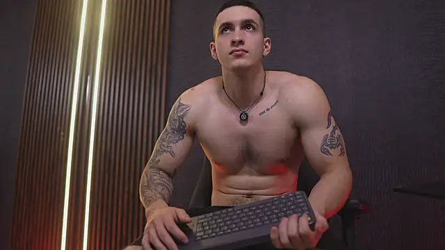 JacksonOlsenn Live XXX-chat