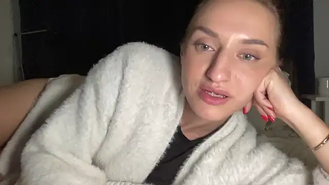 Lorynaa élő XXX-chatje