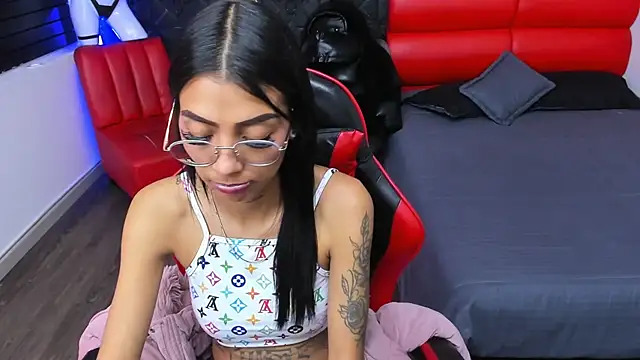 KarlaSlutSkinny__ 现场XXX聊天