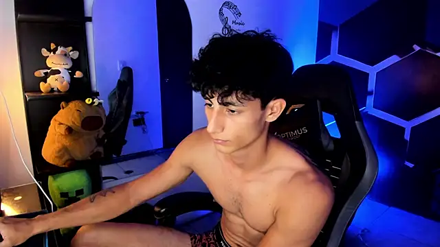 MaxiimoRomano_ live XXX chat