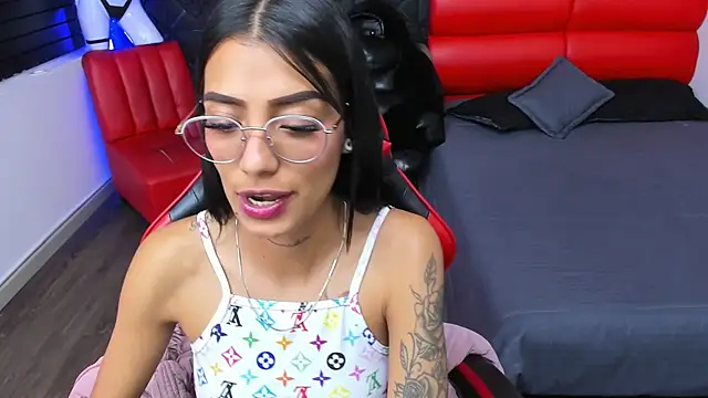 KarlaSlutSkinny__'s Live XXX Chat