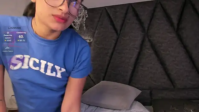 Cleopattra 现场XXX聊天