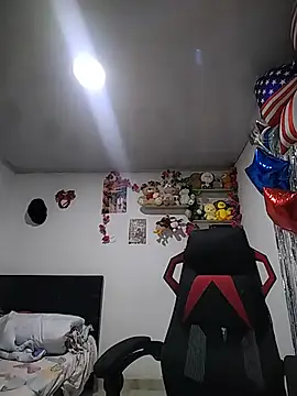 esmeralda_jadees élő XXX-chatje