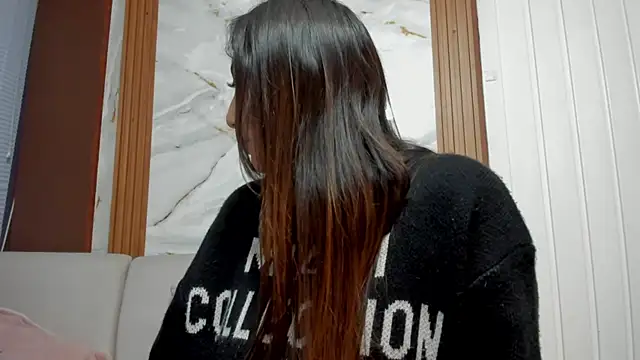 LilyGarcia élő XXX-chatje