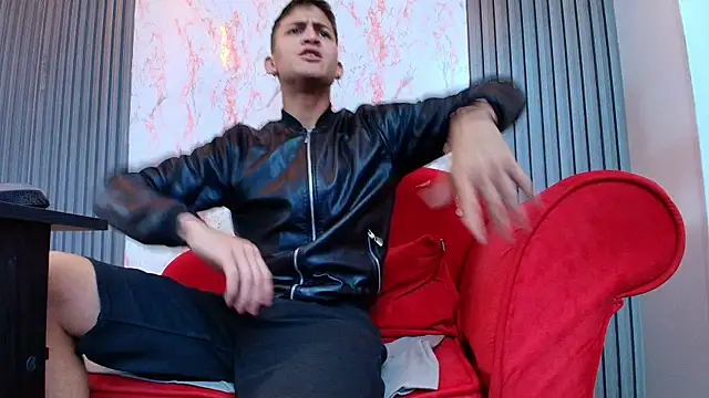 XXX chat uživo modela Axel_Romanov