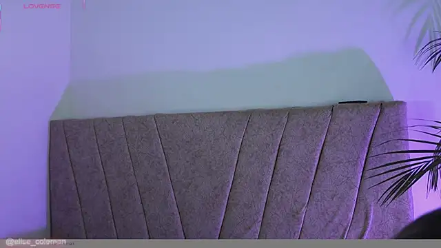 XXX chat uživo modela EliseColeman
