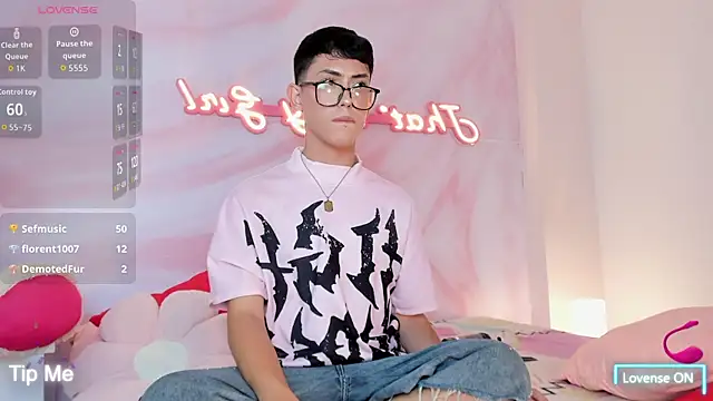 Iam_Caami_のライブXXXチャット