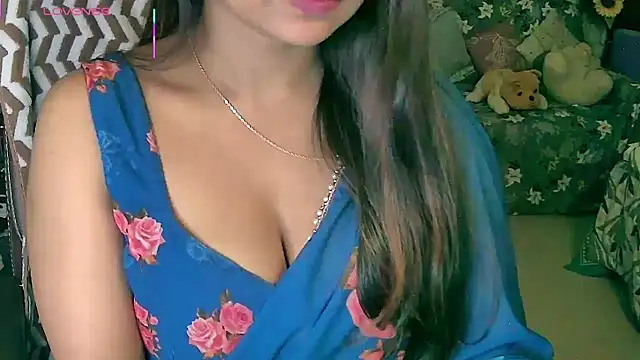 Cute-Tara élő XXX-chatje
