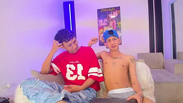 Marcus_and_Tony Live XXX-Chat