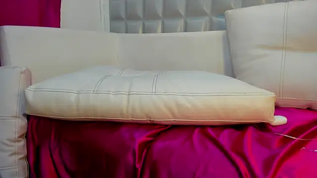 XXX chat uživo modela maximo_2019
