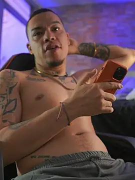 AlphaMasterXxx Live XXX Chat
