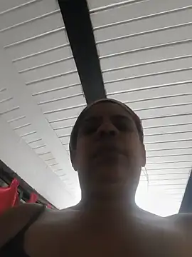 Chat XXX en directo de Zeyllyjhonson