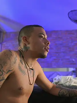 XXX chat uživo modela AlphaMasterXxx