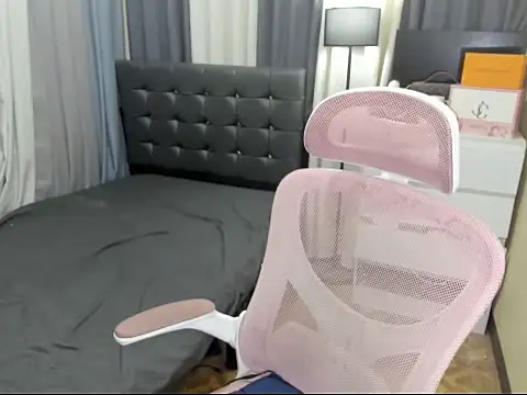 Chat XXX en directo de Seductive_rein