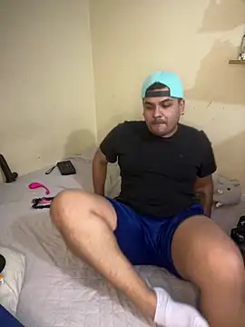 LatinBearX – Live XXX-chat