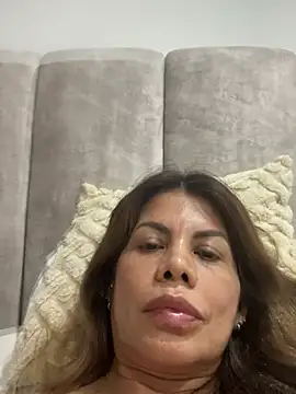 Valen_Milf4u 现场XXX聊天