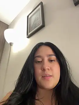Nina_lovi 现场XXX聊天