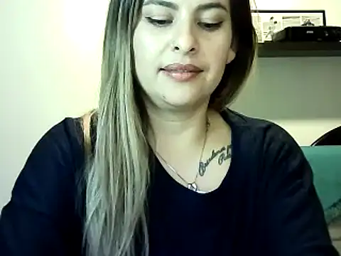 Chat XXX en directo de Valery__Rouse_
