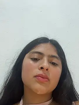 canelareina 现场XXX聊天