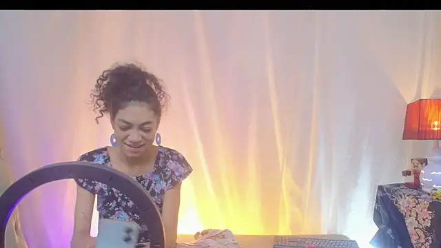 Chat +18 de Aurora_ath ao vivo