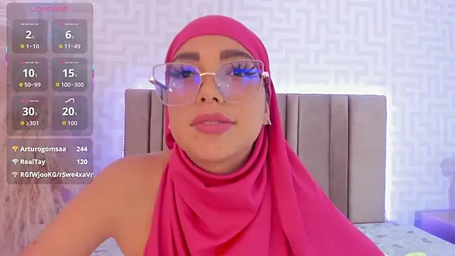 Chat +18 de naishaa_ ao vivo