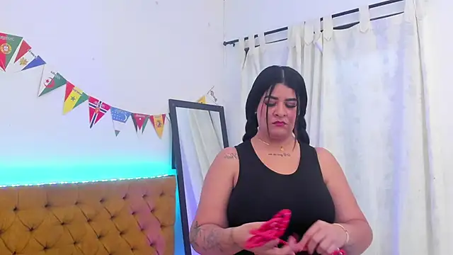Chatroom XXX en direct de Katty_West