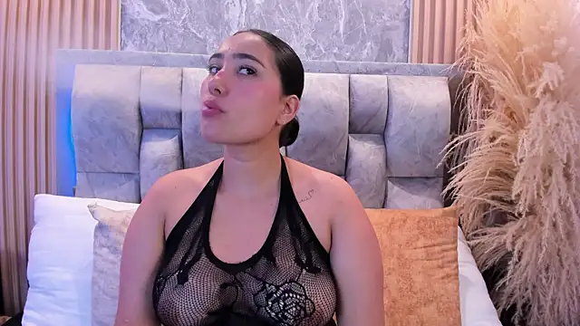 Sulay_Kim's Live XXX Chat