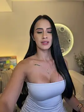 Chatroom XXX en direct de SarahhSmitth1