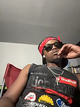 הופעת וובקאם של MIGHTYDEMONXXX