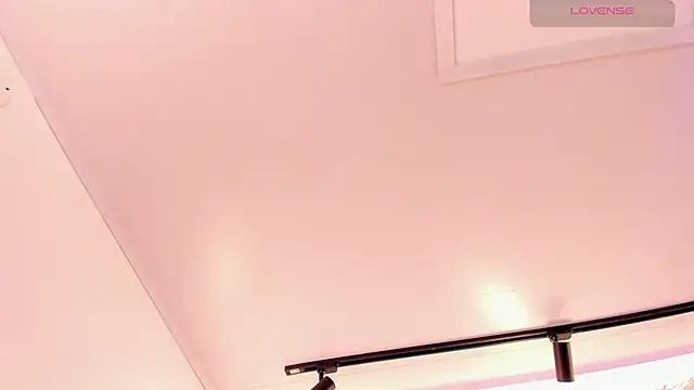 ROXI_MOON1's Live XXX Chat