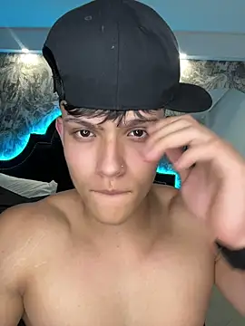 Онлайн  чат XXX DilanMiller_