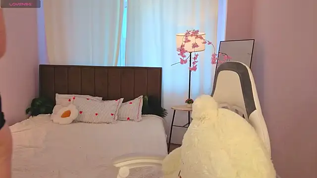 EvaHamilton's Live XXX Chat