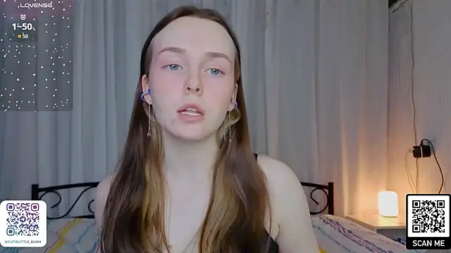 צ'אט XXX בשידור חי של bae_cake_