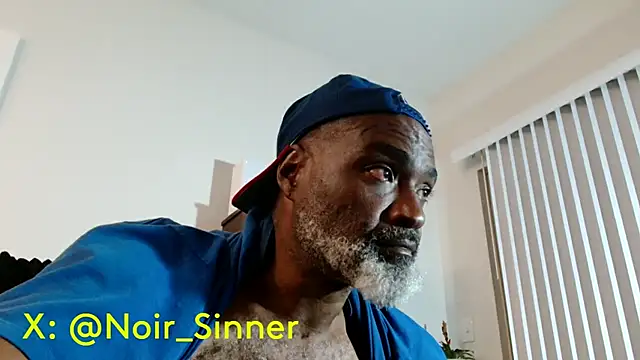 צ'אט XXX בשידור חי של sinnernoir